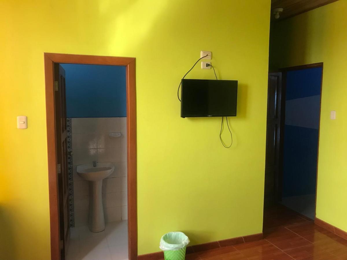 Amazon Dream Hostel With Ac And Starlink Iquitos Eksteriør bilde