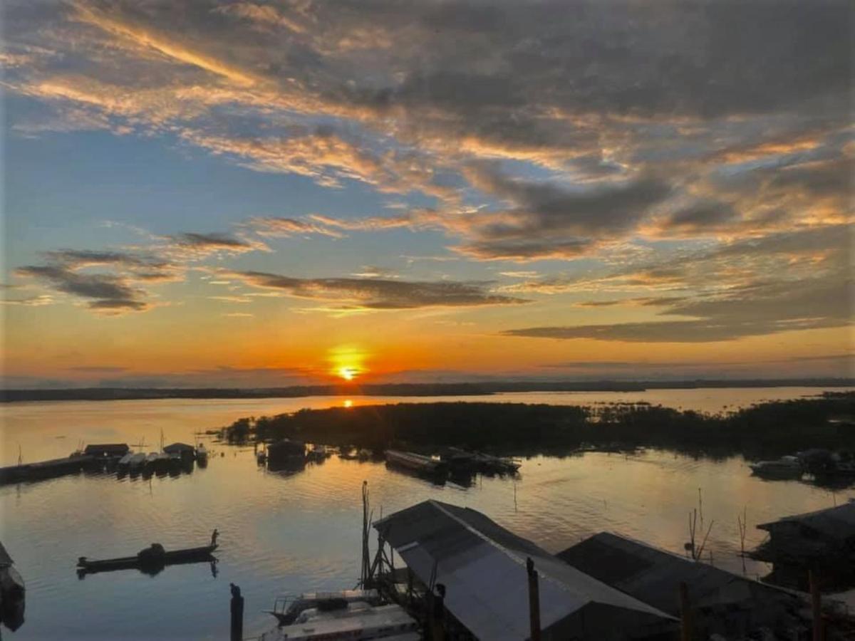 Amazon Dream Hostel With Ac And Starlink Iquitos Eksteriør bilde